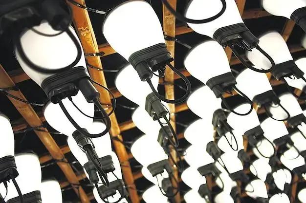 Como escolher a luminária ideal para sua indústria