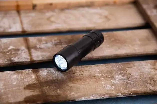 Lanterna blindada à prova de explosão: segurança e resistência para ambientes críticos