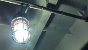 Luminária de emergência à prova de explosão preço: saiba como escolher o melhor custo-benefício